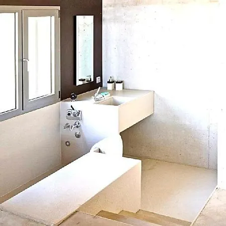 Sleeps 8 Pool Air Con Wifi Villa