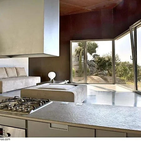 Villa Sleeps 8 Pool Air Con Wifi *